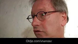 Skinn bionda Blondīne fucked sevi ar zobu suku sieviete meklē vīrieti seksam