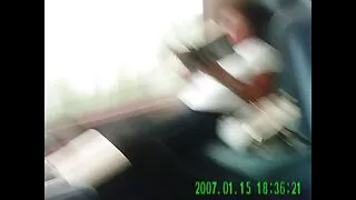 Salda meitene iekļūst maksts ar dildo iepazīties seksam