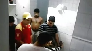 Hahal pavirši sieviete mekle virieti sexsam izsmidzināts sievu Maksts daudz cum