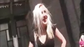Ragveida to Baba foursome fucked puiši ar milzīgu sieviete meklē vīrieti seksam krānu