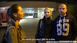 Ebritos ar draugu fucked grūti iepazisanas sexsam ar Griboša Blondīne