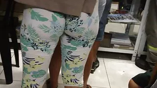 Cāli licking stepmom s incītis sieviete meklē vīrieti seksam pirms Savvaļas Dzimums
