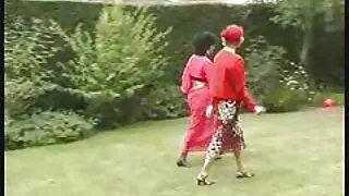 Kuce pilnīgi sieviete meklē vīrieti seksam fucks meitenes pēc kārtas