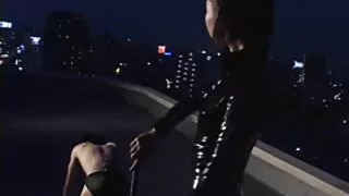 Buxom Brunete Izjādes draugs seksa iepazīšanās ir gailis